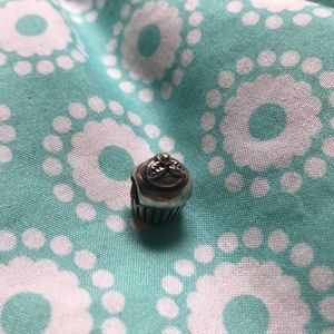 Cupcake charm